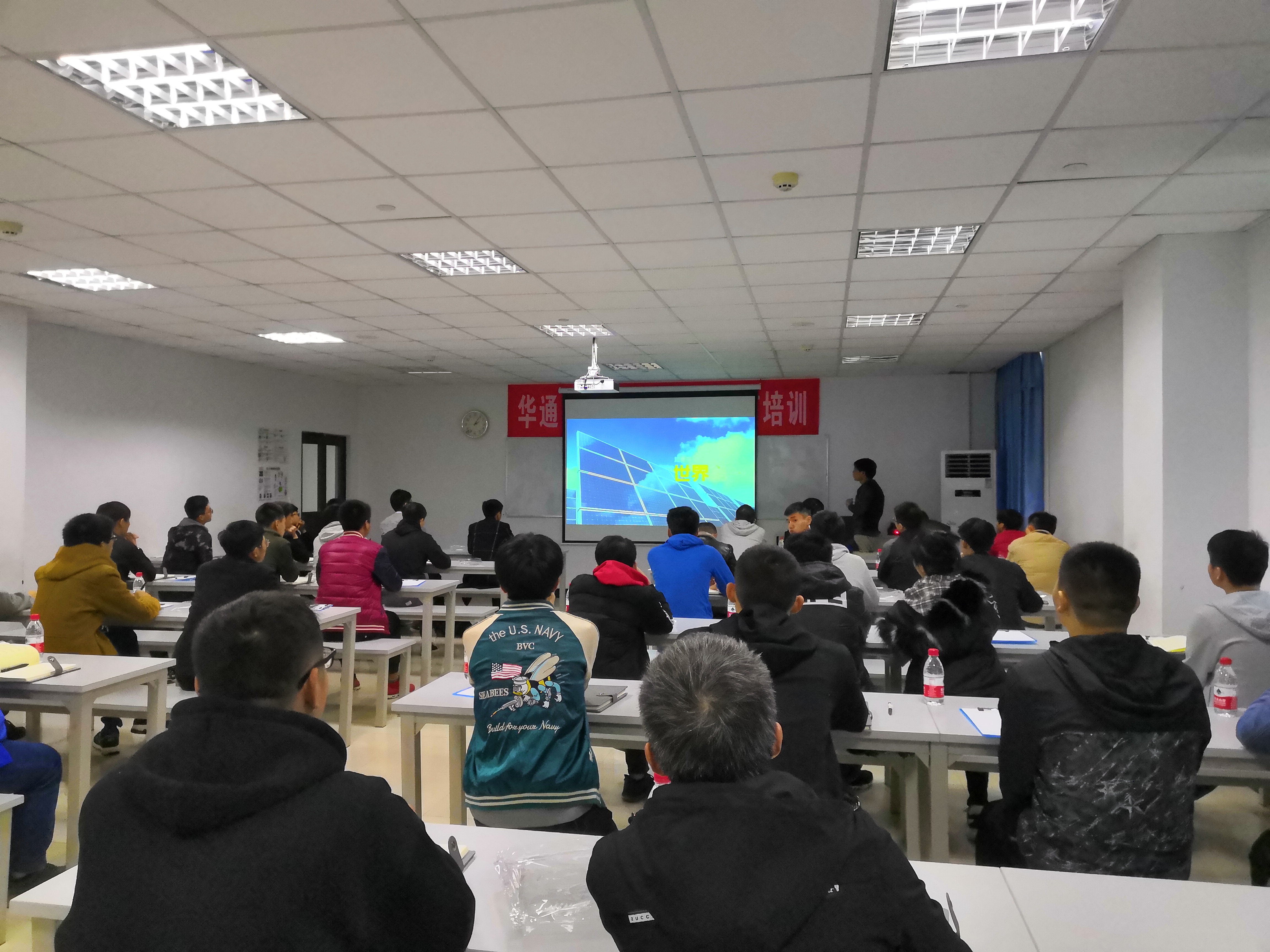 加强校企合作  夯实人才培养